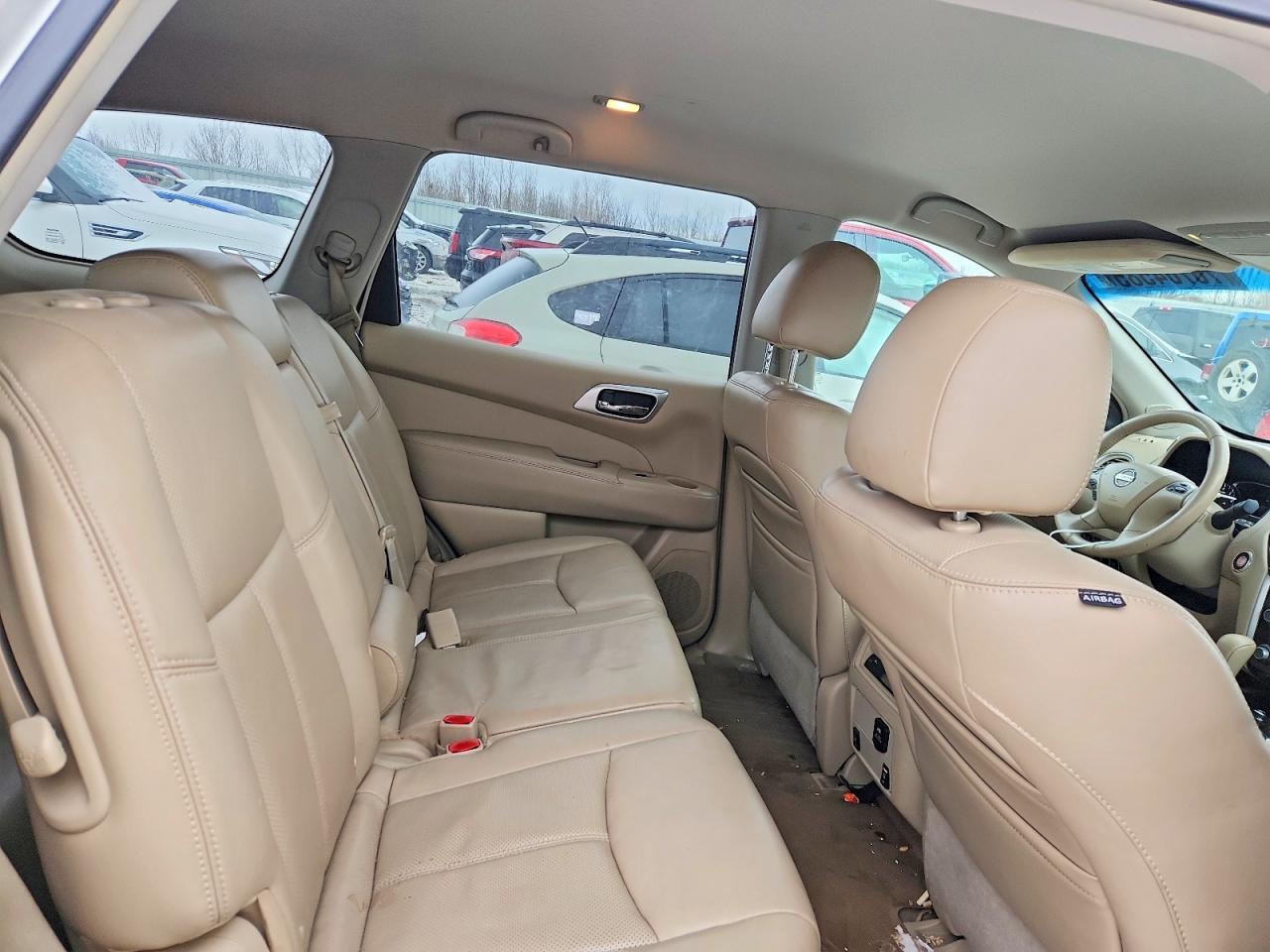 2013 Nissan Pathfinder s