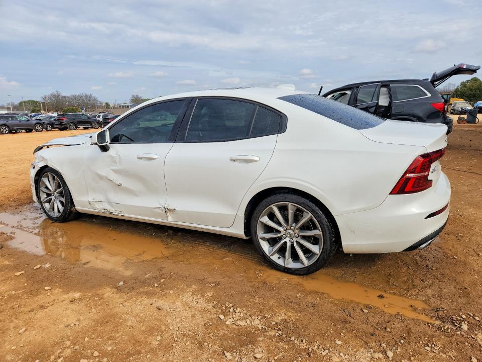 2021 Volvo S60 T5 Momentum