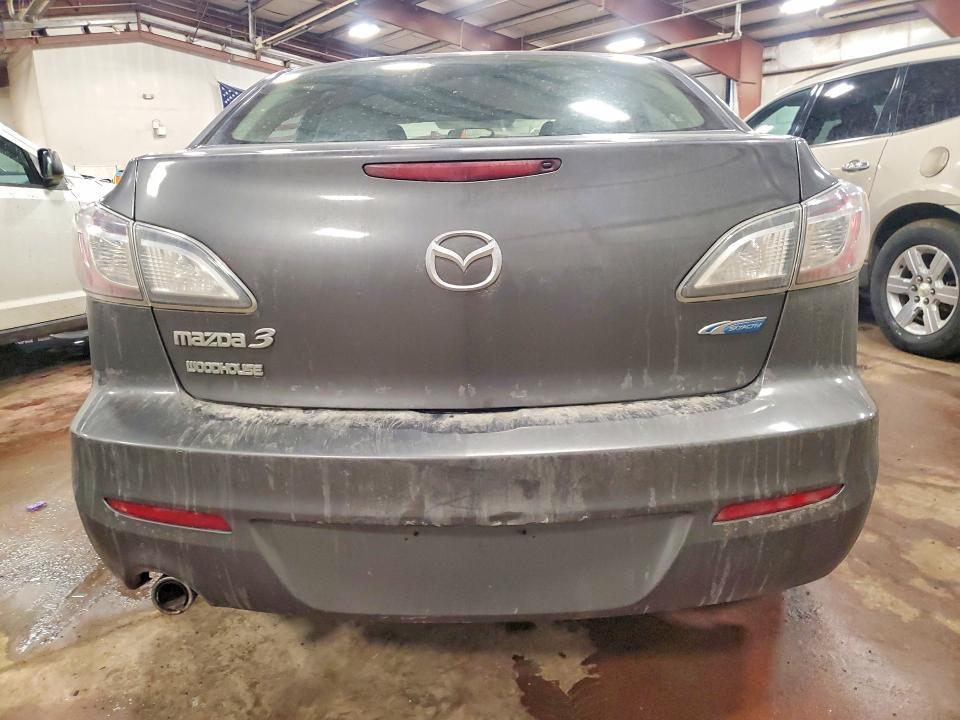 2013 Mazda 3 I