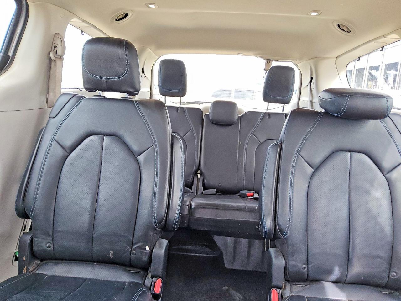 2021 Chrysler Pacifica Touring l