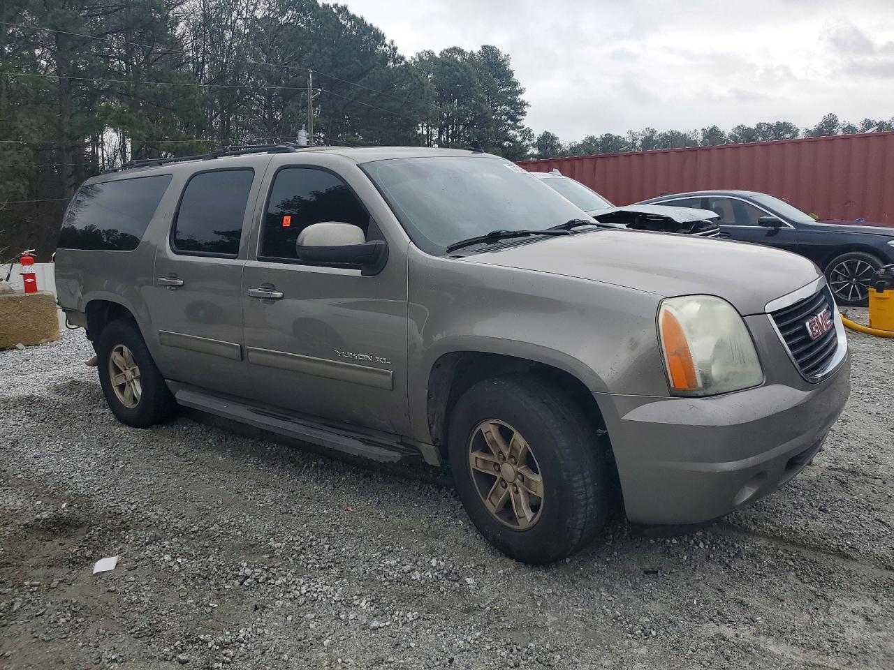2012 GMC Yukon xl C1500 sle