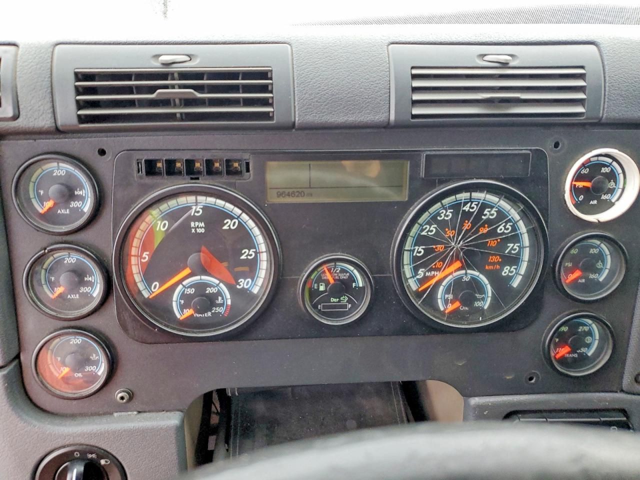 2018 Freightliner Cascadia 125 Semi Truck