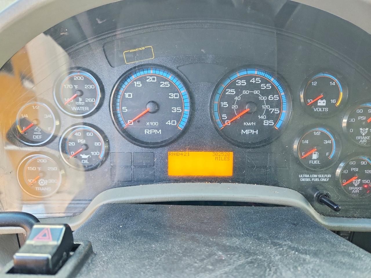 2015 International 4300 BOX Truck