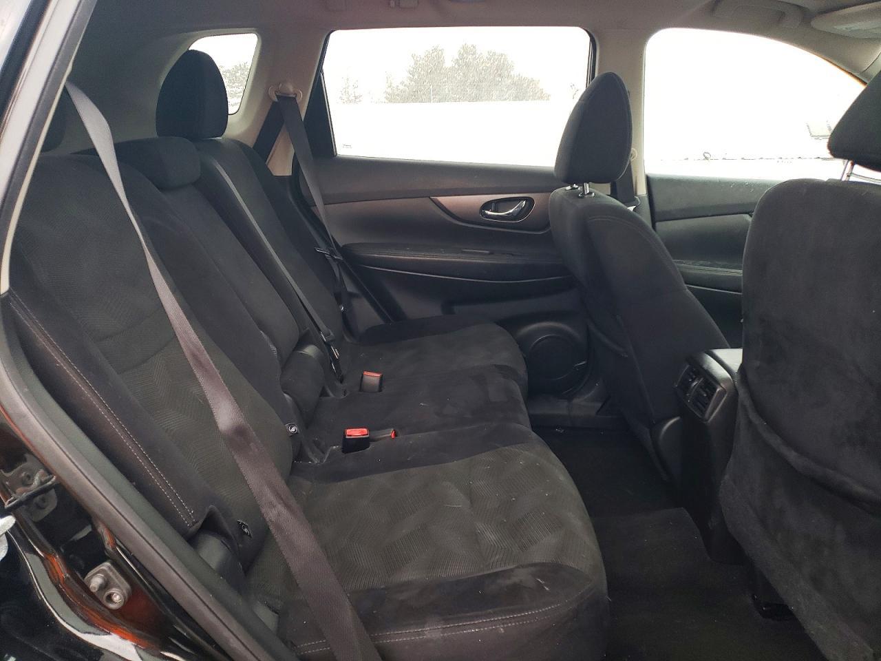 2015 Niss Rogue sv