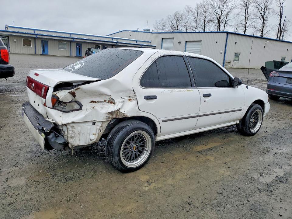 1997 Nissan Sentra Base