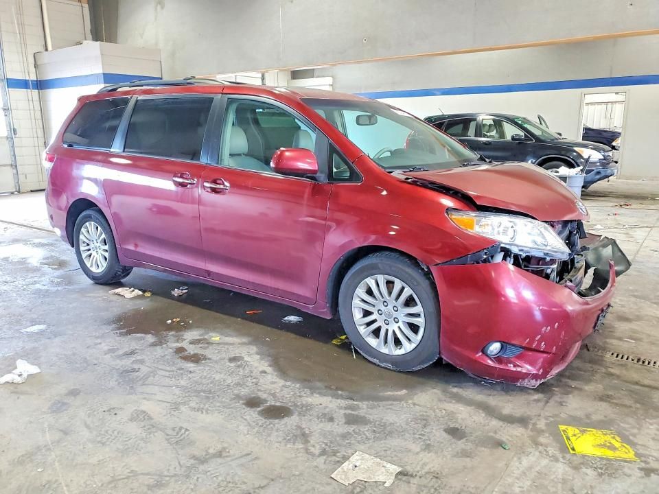 2011 Toyota Sienna xle