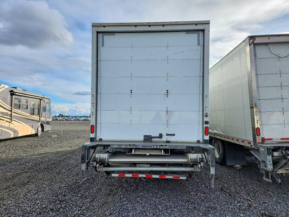 2020 Freightliner Business Class M2 BOX Truck