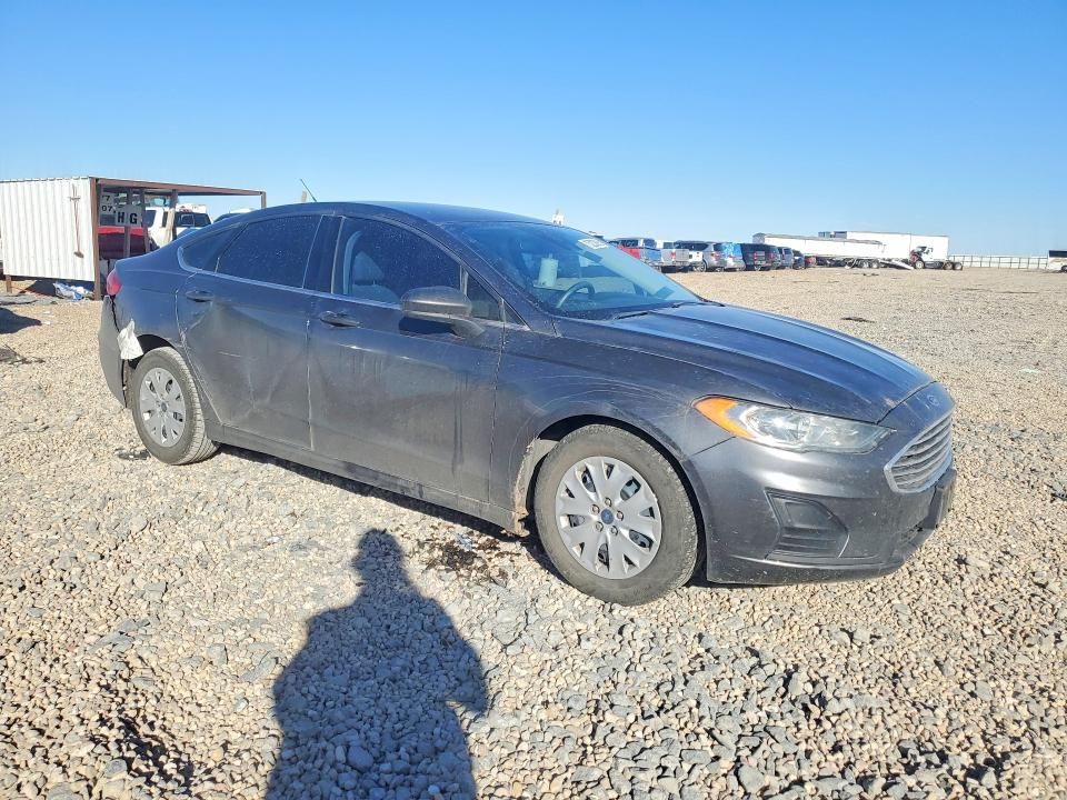 2019 Ford Fusion s