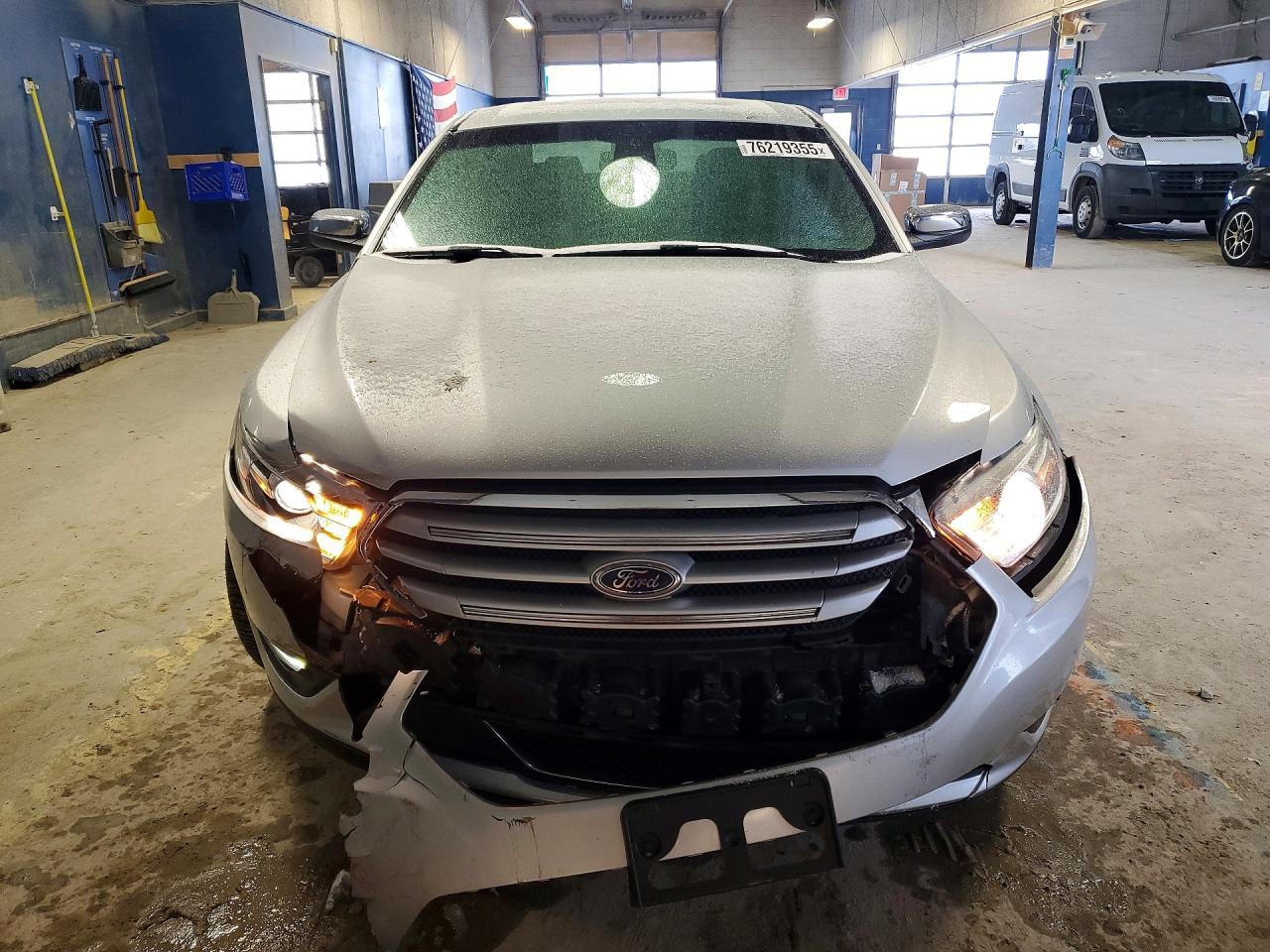 2019 Ford Taurus Limited