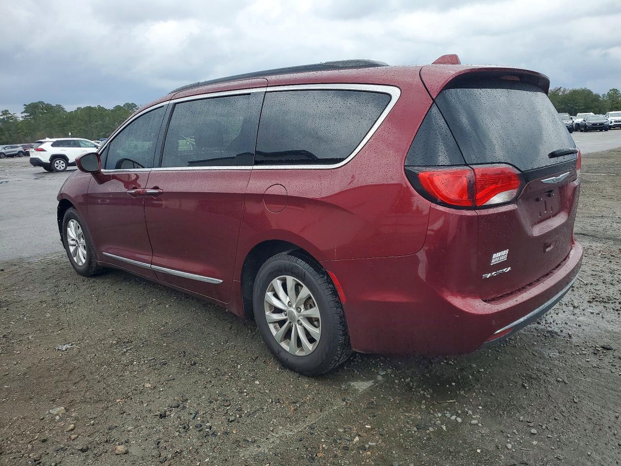2017 Chrysler Pacifica Touring l