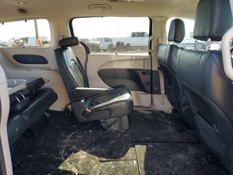 2017 Chrysler Pacifica Touring l