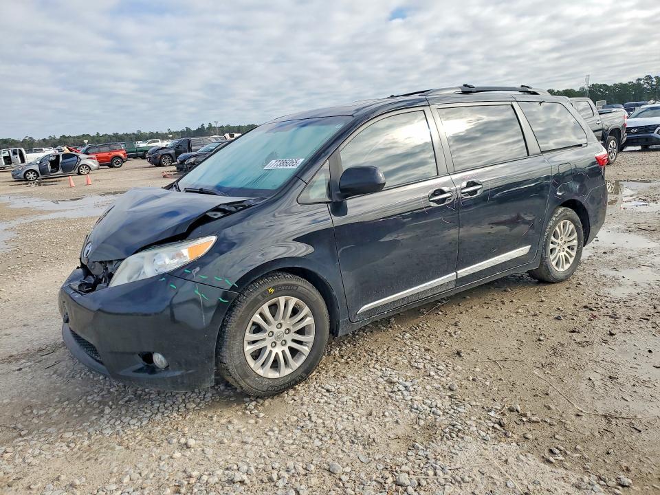 2016 Toyota Sienna xle