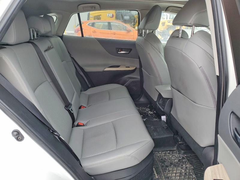 2024 Toyota Venza le