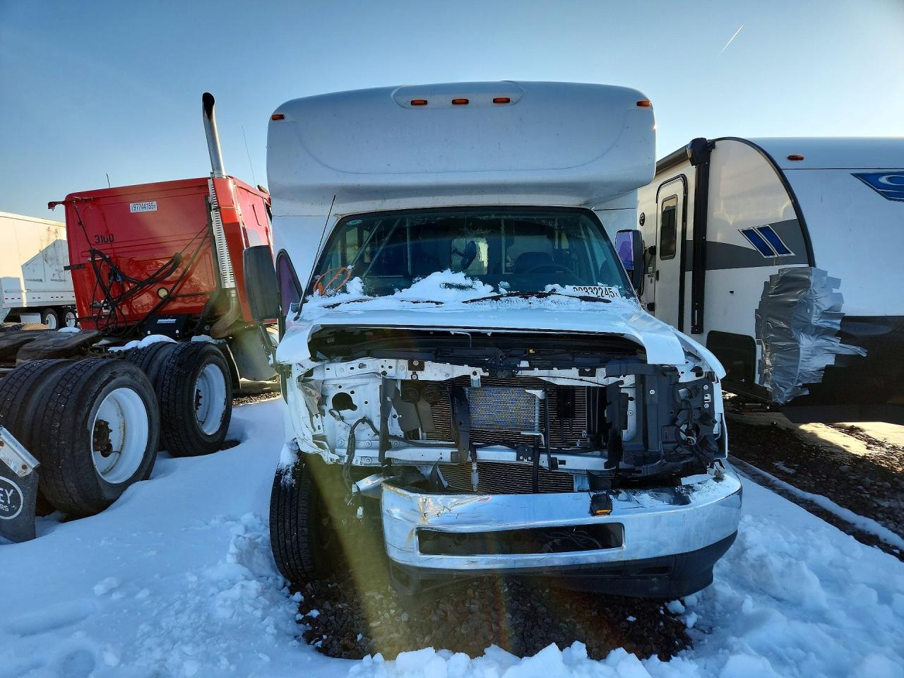 2025 Ford Econoline E450 Super Duty Cutaway Van