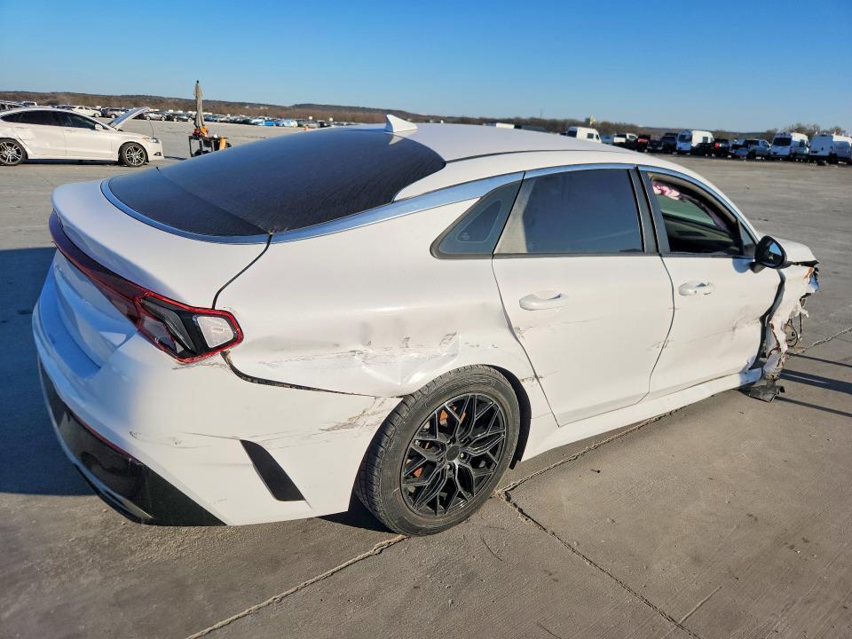 2022 KIA K5 lxs