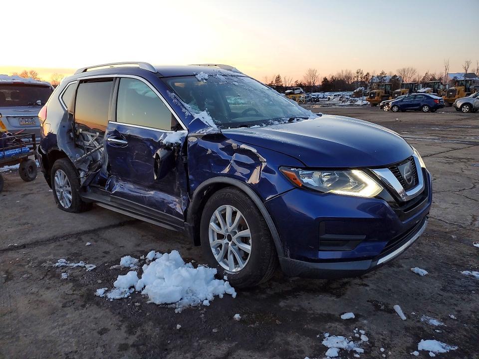 2017 Nissan Rogue sv