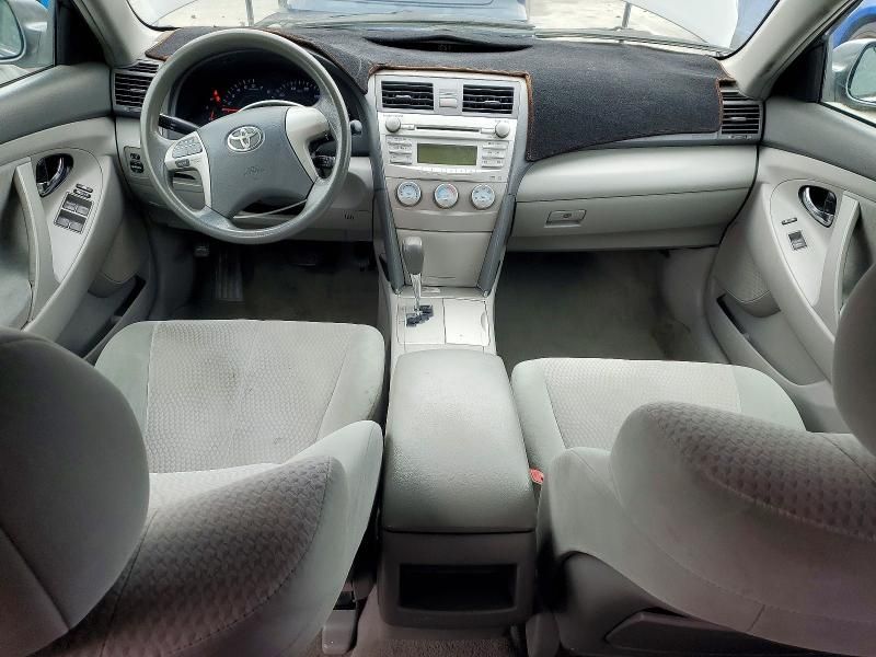 2011 Toyota Camry le