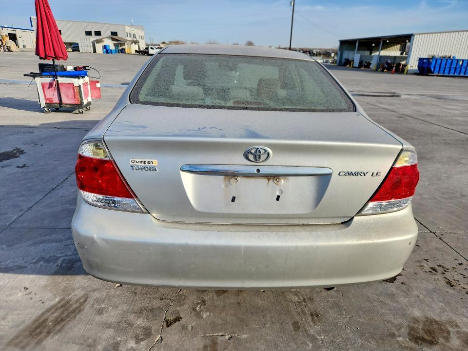 2006 Toyota Camry le