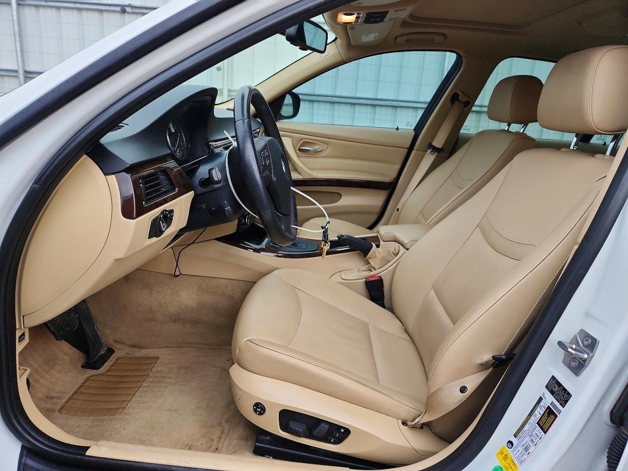 2011 BMW 328 i