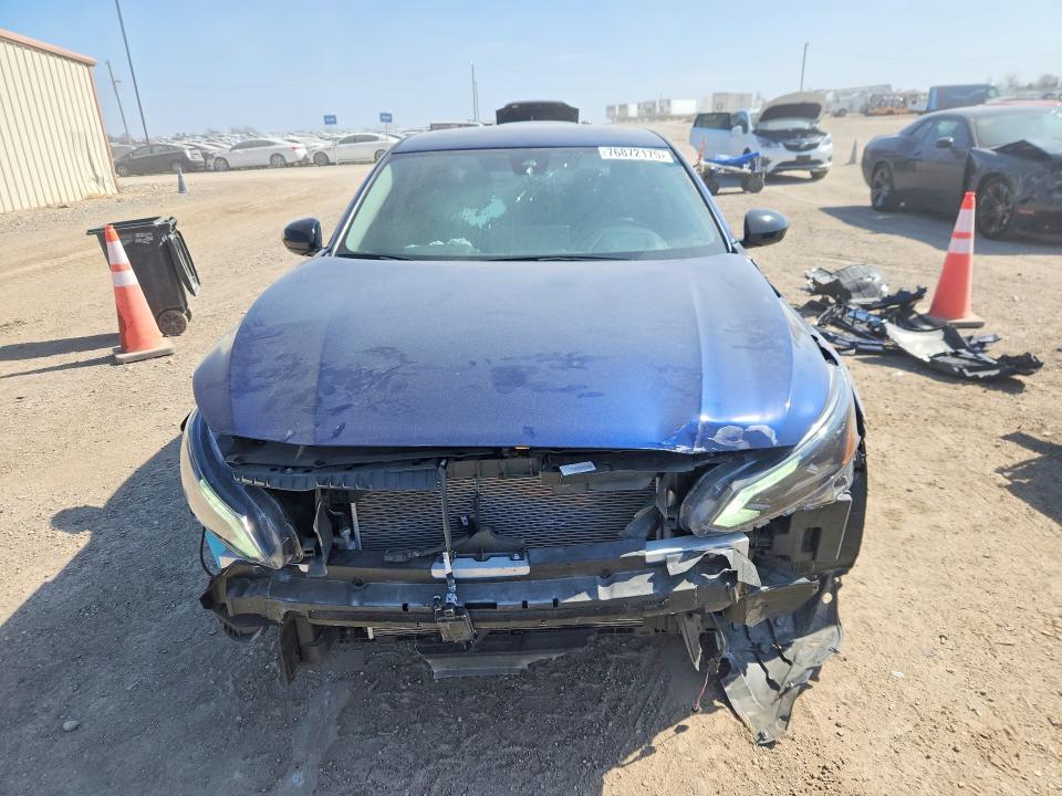 2023 Nissan Altima sr