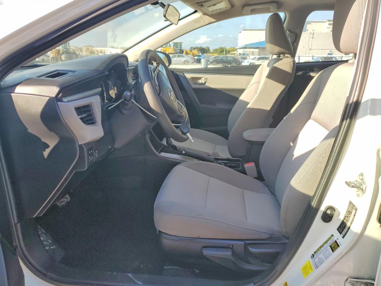 2015 Toyota Corolla l