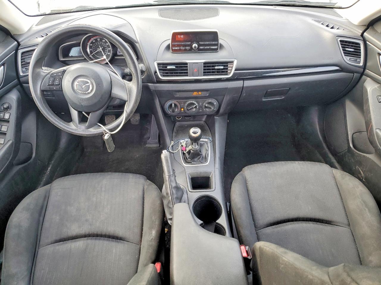 2015 Mazda 3 sv