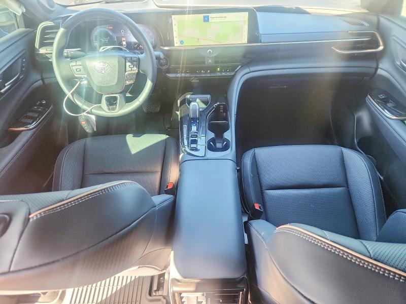 2025 Toyota Crown Platinum