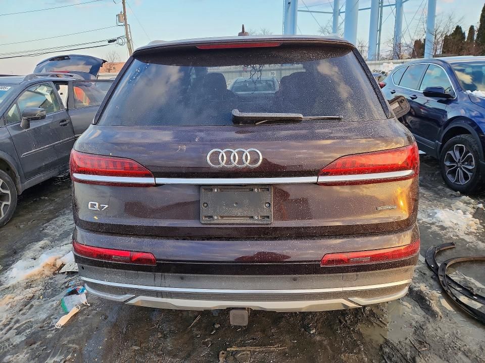 2021 Audi Q7 Premium Plus