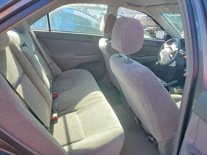 2003 Toyota Camry le