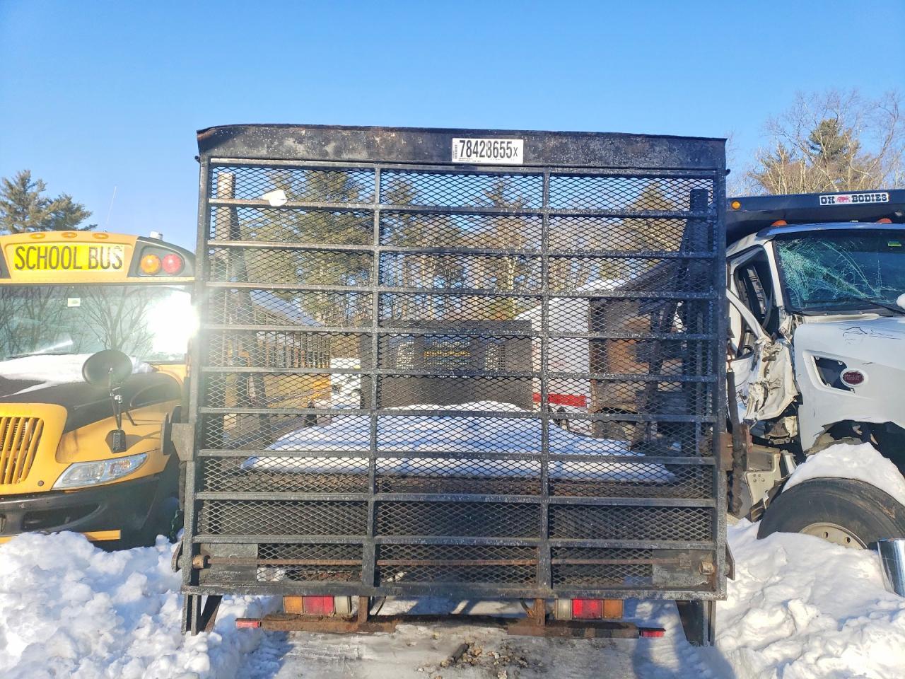 2010 Isuzu NQR Flatbed Truck