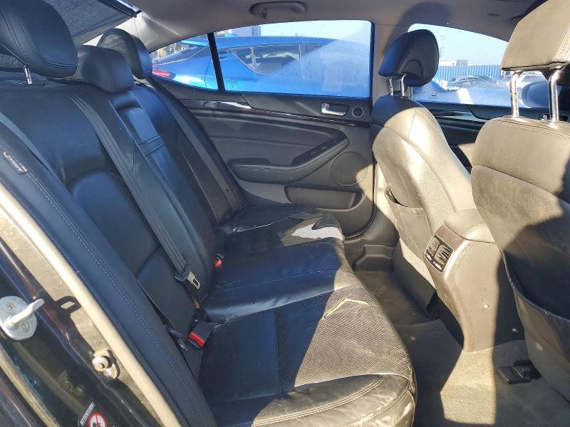 2014 KIA Cadenza Premium