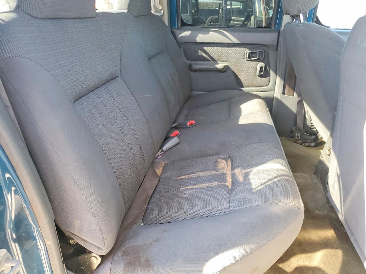 2003 Nissan Frontier XE-V6