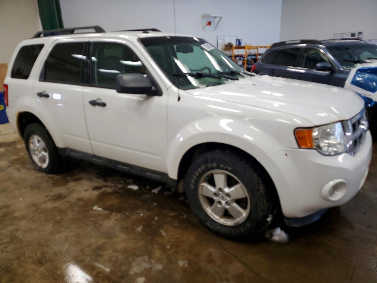 2010 Ford 12w10 dlp