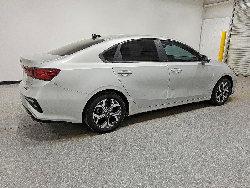 2021 KIA Forte fe
