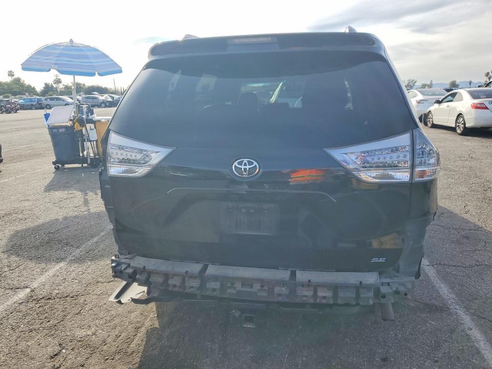 2016 Toyota Sienna se 8-passenger
