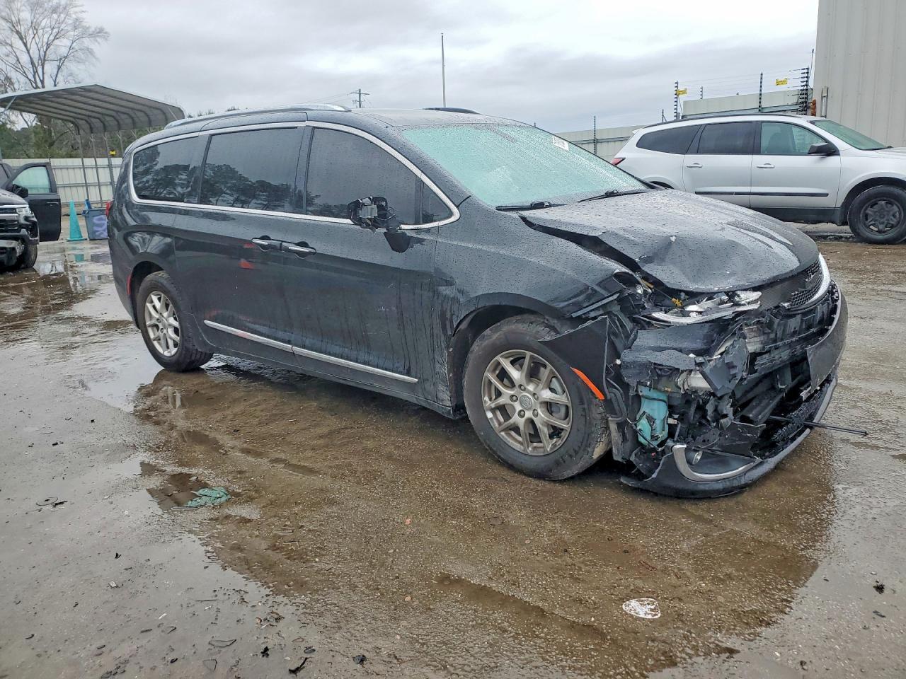 2020 Chrysler Pacifica Touring l