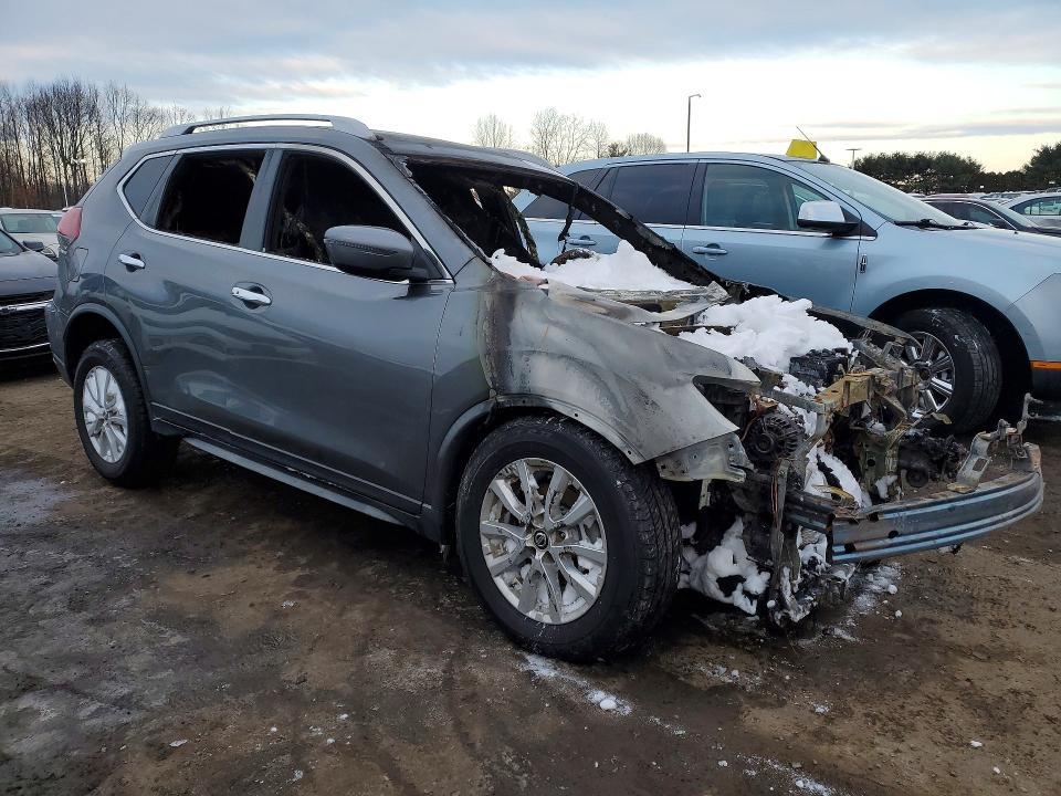 2018 Nissan Rogue sv