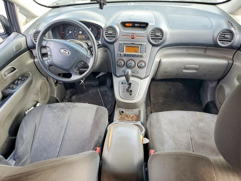 2009 KIA Rondo