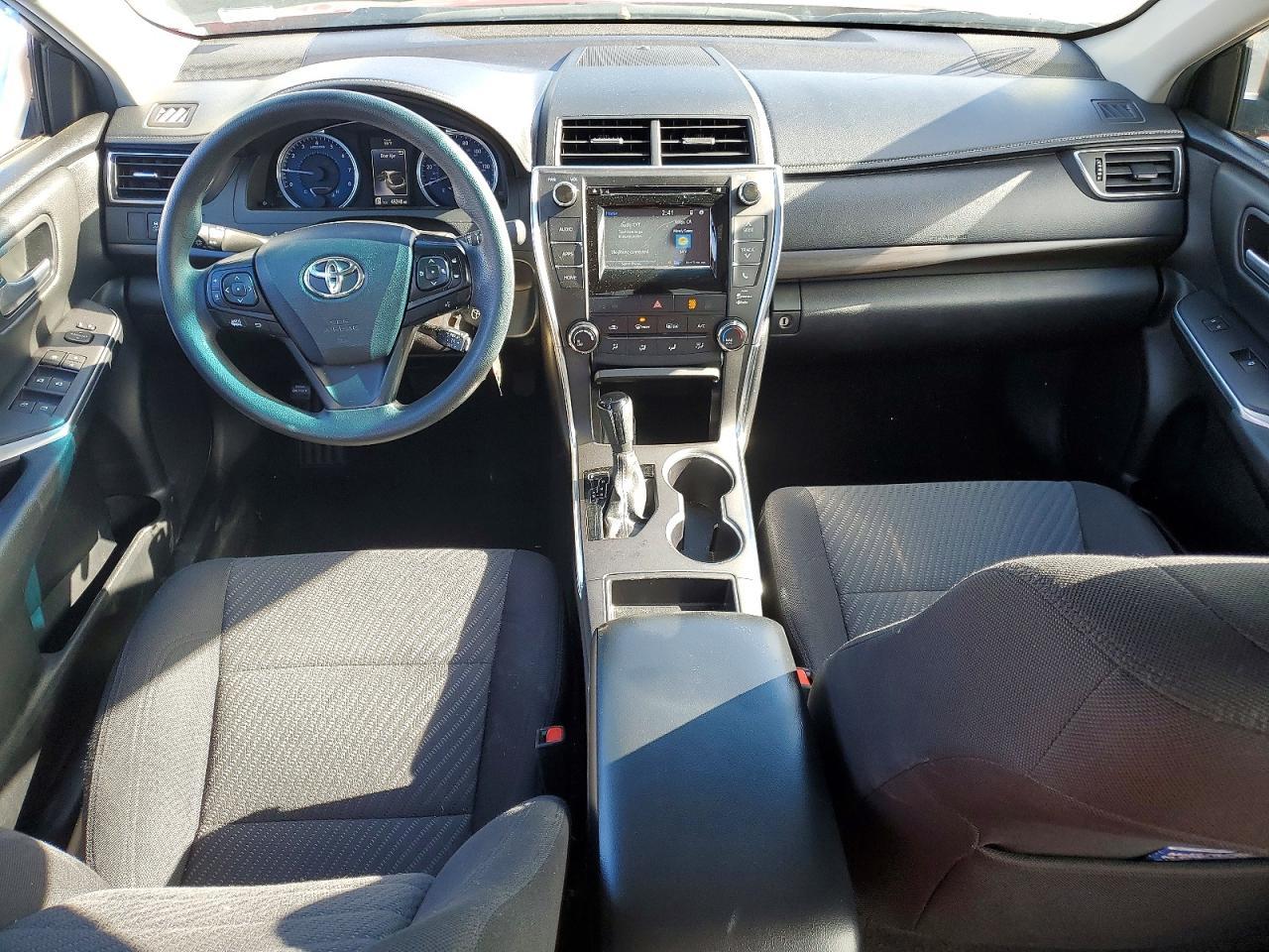 2015 Toyota Camry le