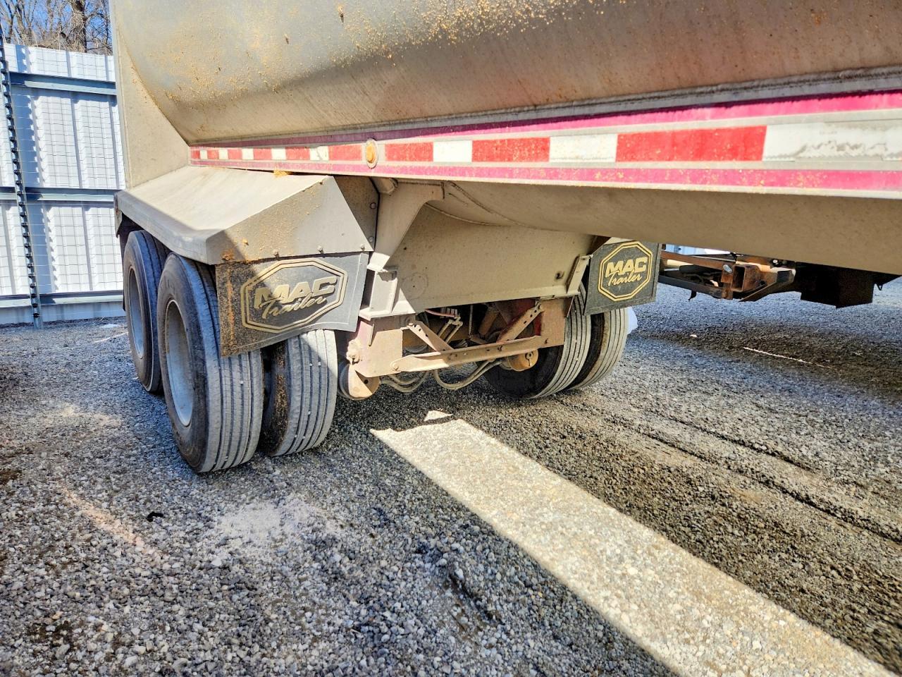 2013 Mac Trailer 2013 MAC END Dump Trailer