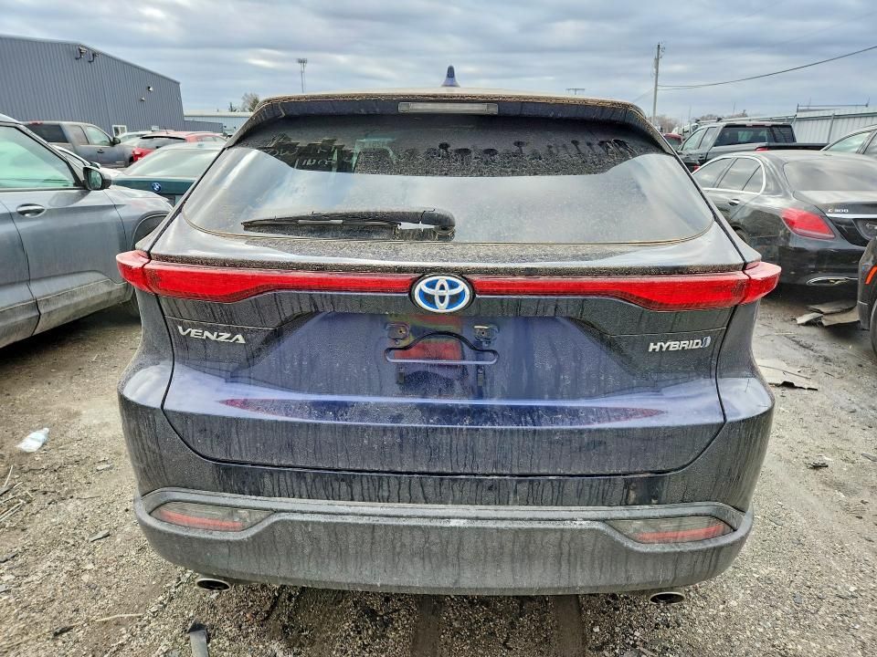 2021 Toyota Venza le
