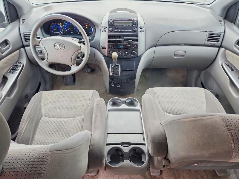 2009 Toyota Sienna le