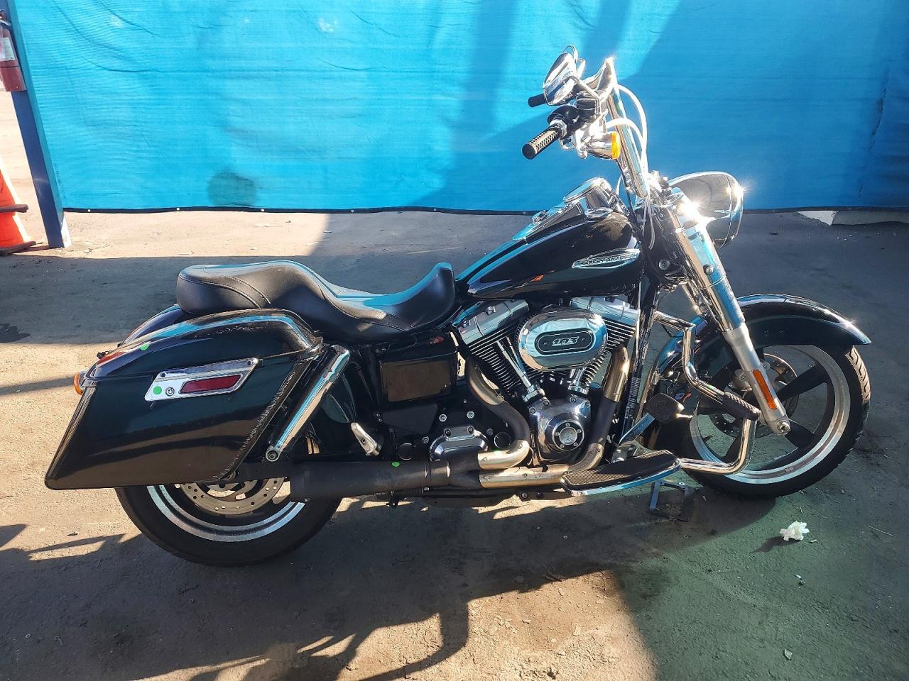 2016 Harley-Davidson FLD Switchback