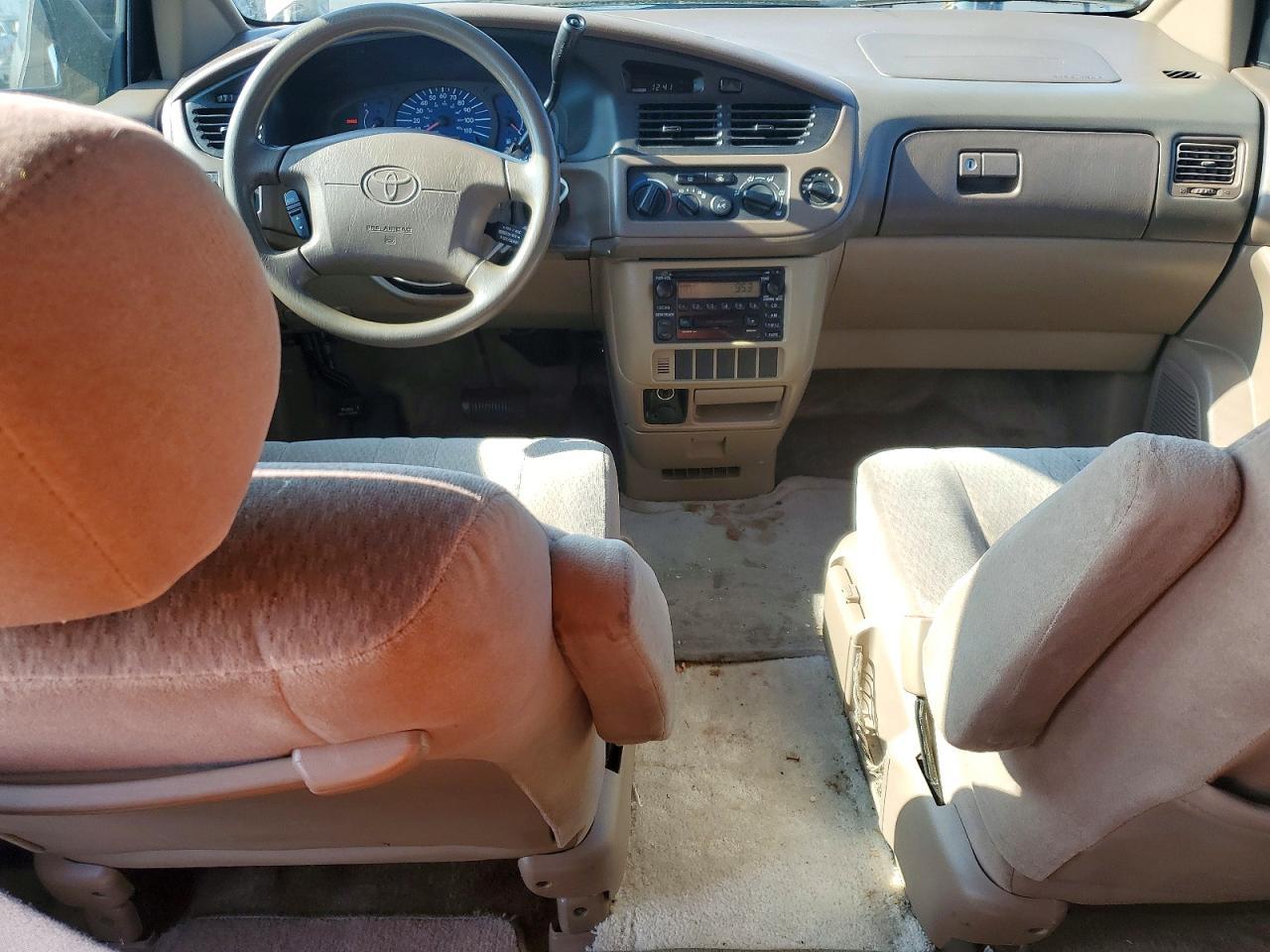 2002 Toyota Sienna ce