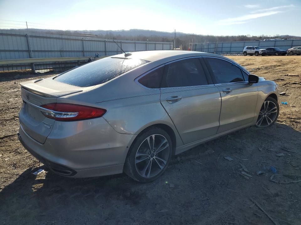 2018 Ford Fusion Titanium/platinum