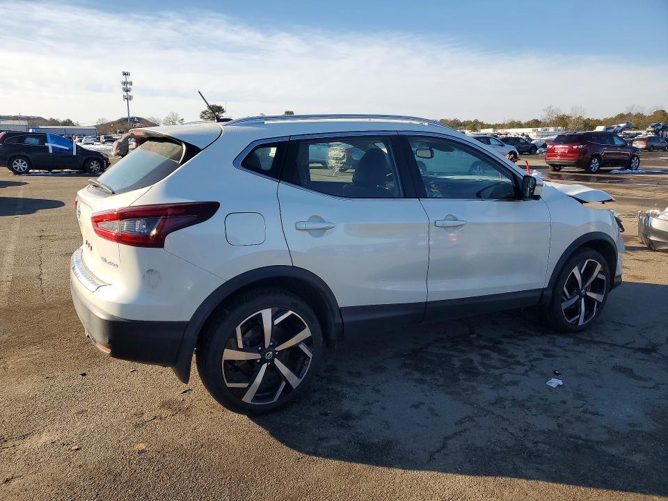 2022 Nissan Rogue Sport sl