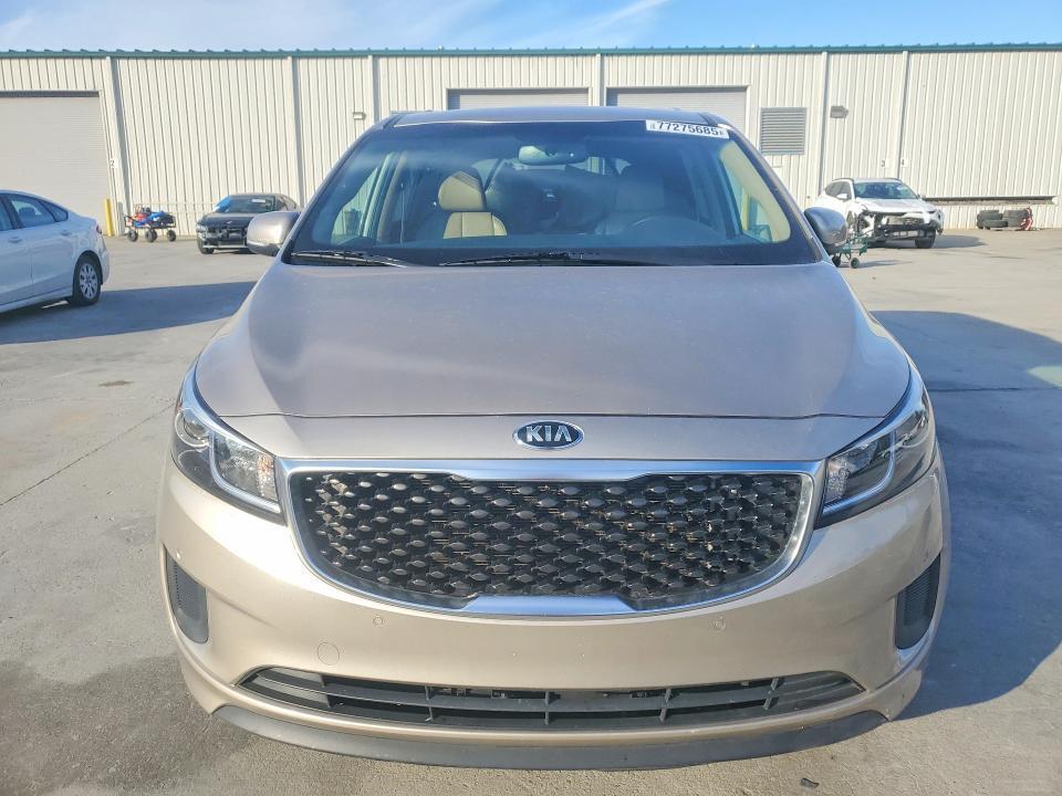2017 KIA Sedona lx