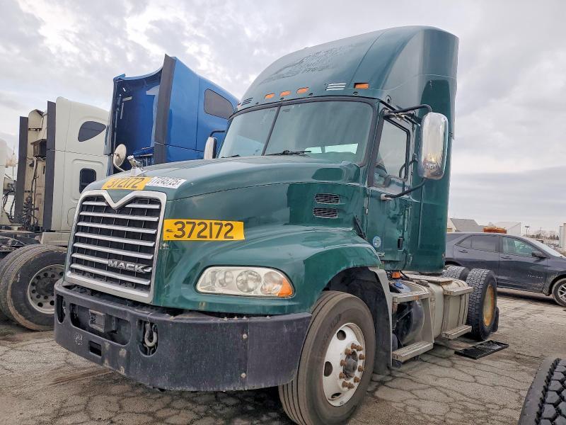 2018 Mack CXU613 Semi Truck