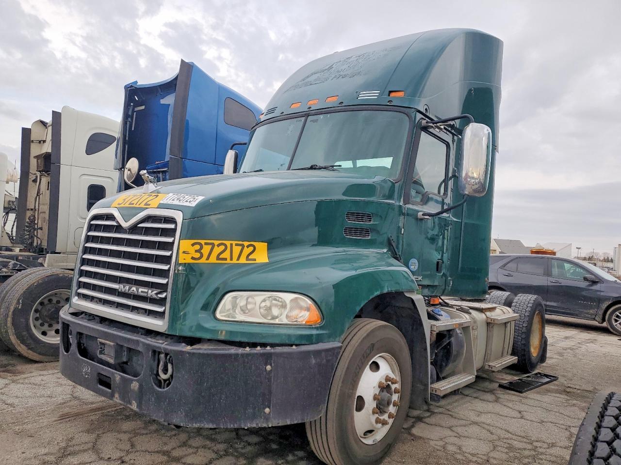 2018 Mack CXU613 Semi Truck