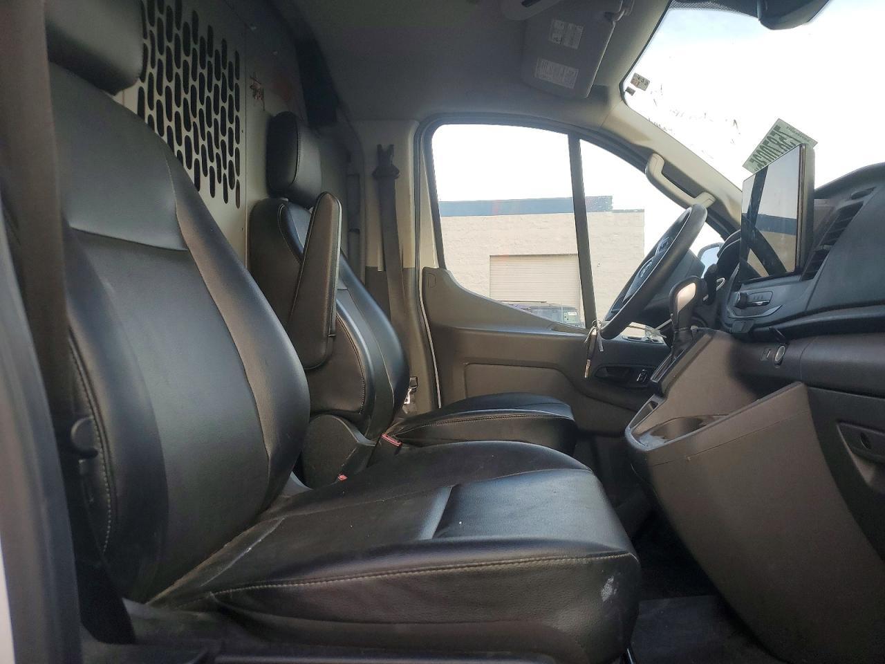 2023 Ford Transit T-250